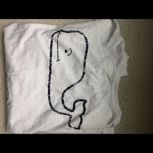 Men’s Vineyard Vines whale logo T-shirt